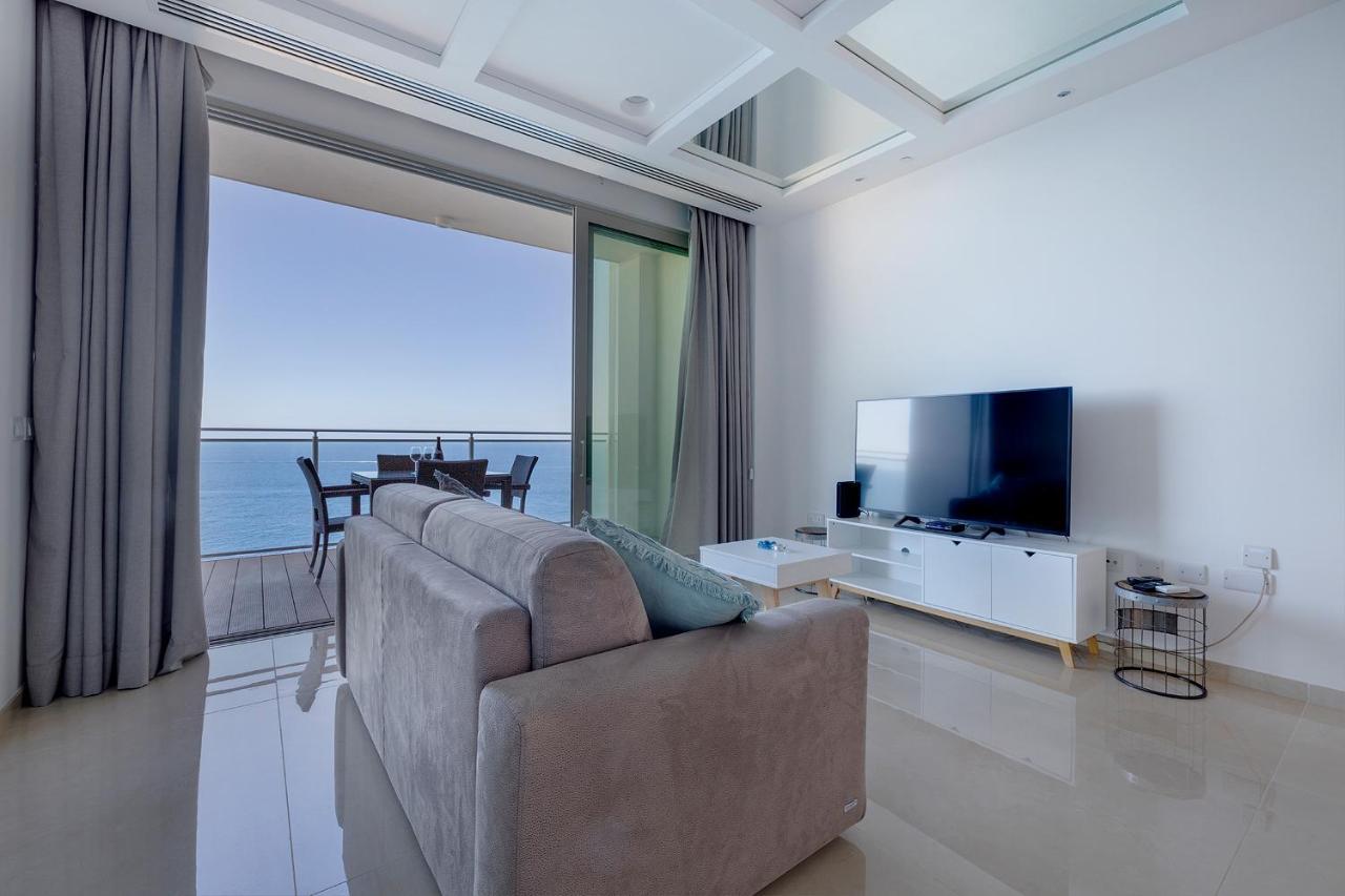 Luxurious Apt With Ocean Views And Pool In Tigne Point Sliema Esterno foto