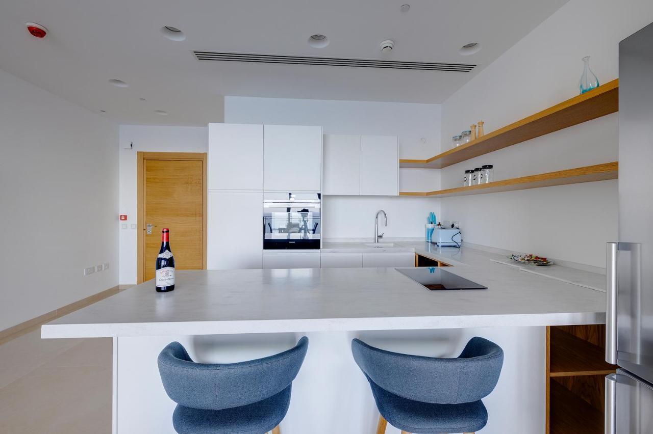 Luxurious Apt With Ocean Views And Pool In Tigne Point Sliema Esterno foto